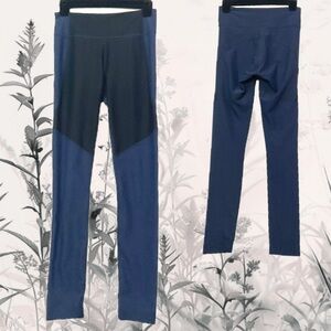 Outdoor Voices EUC Blue & Black Colorblock Leggings 13" waist 30" ins